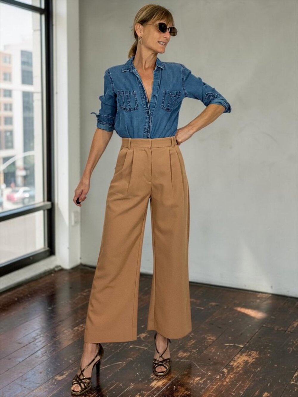 Abercrombie & Fitch Sloane Tailored Wide Leg Pant 2 Extra Short Tan